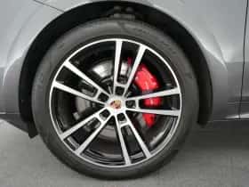 Porsche Cayenne (2024) thumbnail 40