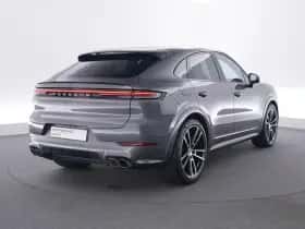 Porsche Cayenne (2024) thumbnail 5