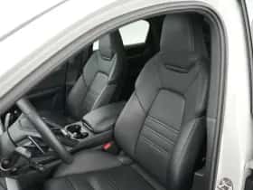 Porsche Cayenne (2024) thumbnail 11