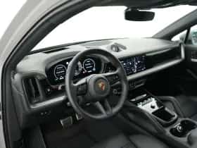 Porsche Cayenne (2024) thumbnail 13