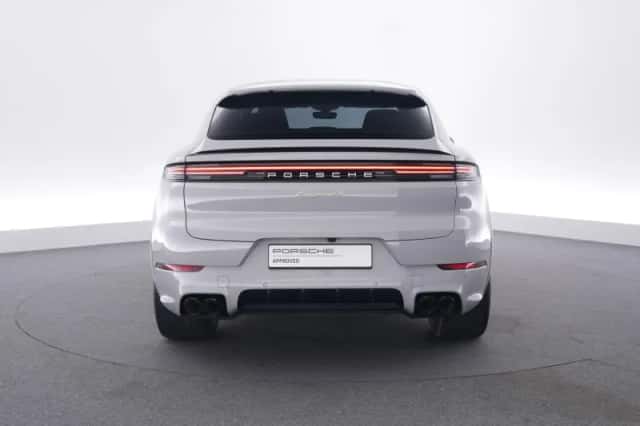 Porsche Cayenne (2024) thumbnail 4