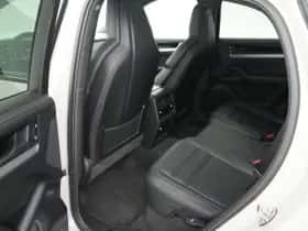 Porsche Cayenne (2024) thumbnail 31