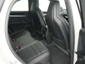 Porsche Cayenne (2024) thumbnail 35