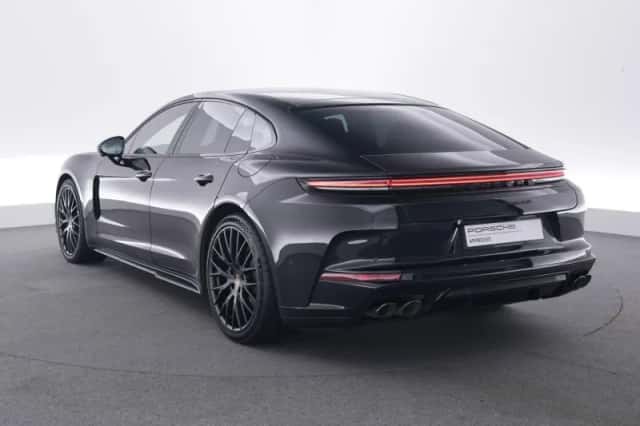 Porsche Panamera (2024) thumbnail 3