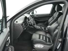 Porsche Macan (2022) thumbnail 12