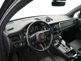 Porsche Macan (2022) thumbnail 13