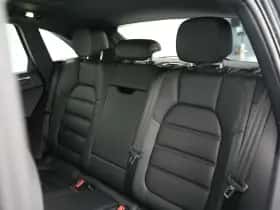 Porsche Macan (2022) thumbnail 30