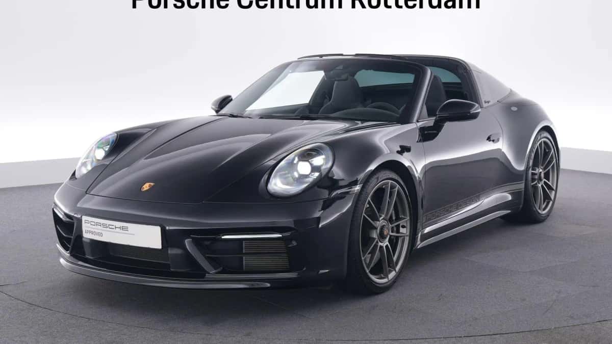 Porsche 911 (2024) — foto 1