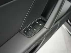Porsche 911 (2024) thumbnail 16