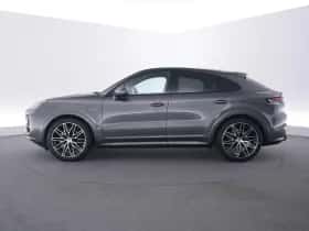 Porsche Cayenne (2024) thumbnail 2