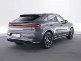Porsche Cayenne (2024) thumbnail 5