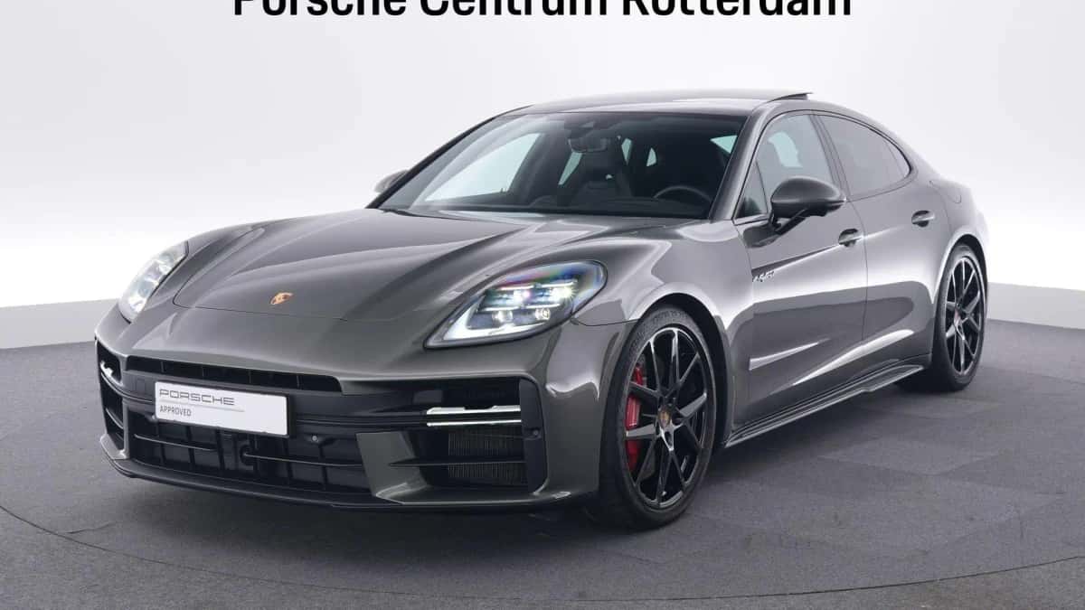 Porsche Panamera (2024) — foto 1