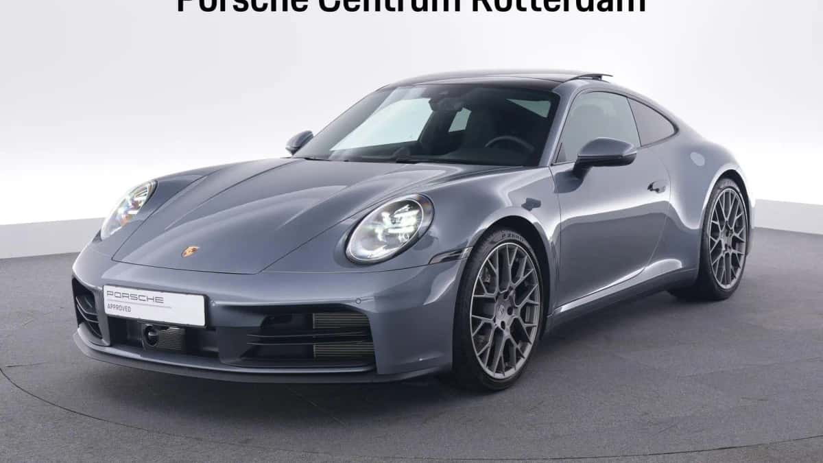 Porsche 911 (2025) — foto 1