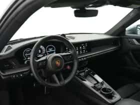 Porsche 911 (2025) thumbnail 13