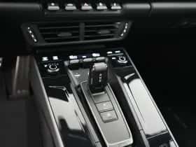 Porsche 911 (2025) thumbnail 30