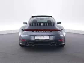 Porsche 911 (2025) thumbnail 4