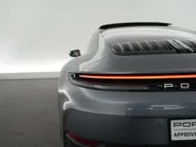 Porsche 911 (2025) thumbnail 40