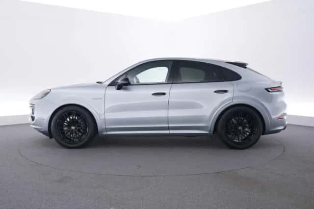 Porsche Cayenne (2026) thumbnail 2