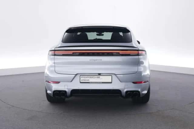 Porsche Cayenne (2026) thumbnail 4