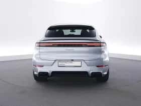 Porsche Cayenne (2026) thumbnail 4