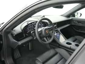 Porsche Taycan (2026) thumbnail 12