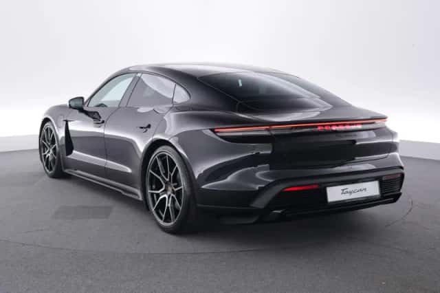Porsche Taycan (2026) thumbnail 3