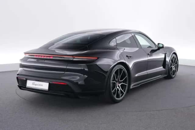Porsche Taycan (2026) thumbnail 5