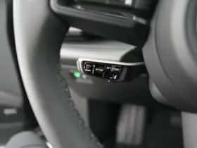 Porsche Macan (2026) thumbnail 24