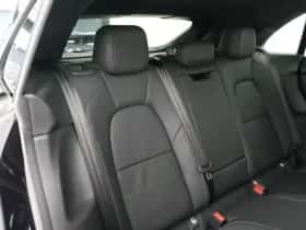 Porsche Macan (2026) thumbnail 30