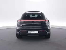 Porsche Macan (2026) thumbnail 4