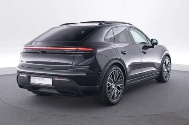 Porsche Macan (2026) thumbnail 5