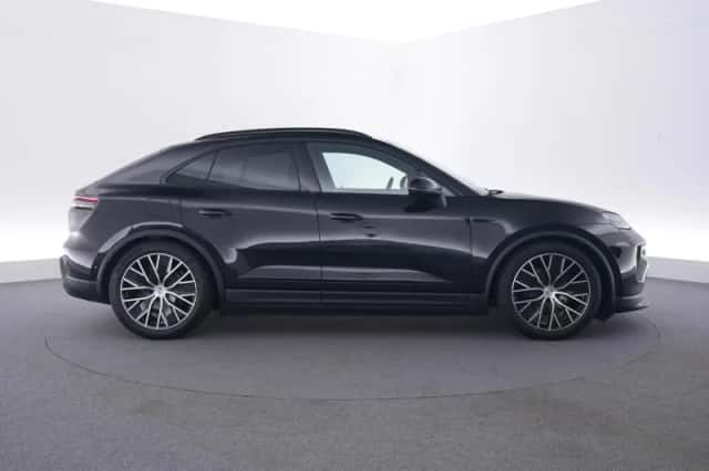 Porsche Macan (2026) thumbnail 6