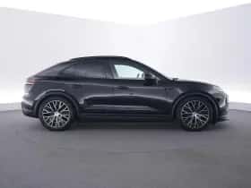 Porsche Macan (2026) thumbnail 6
