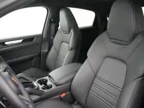 Porsche Cayenne (2026) thumbnail 12