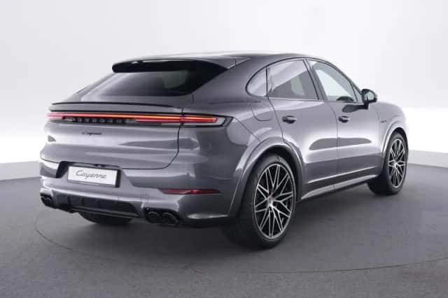 Porsche Cayenne (2026) thumbnail 5