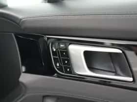 Porsche Panamera (2018) thumbnail 33