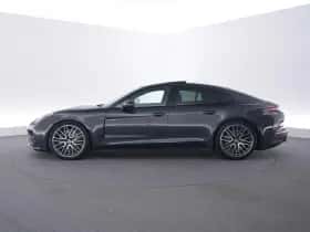 Porsche Panamera (2024) thumbnail 2