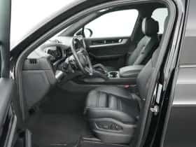 Porsche Cayenne (2023) thumbnail 12