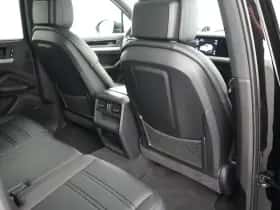 Porsche Cayenne (2023) thumbnail 30
