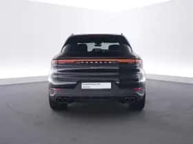 Porsche Cayenne (2023) thumbnail 4