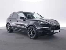 Porsche Cayenne (2023) thumbnail 7