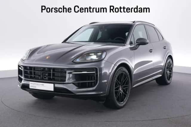 Porsche Cayenne (2025) thumbnail 1