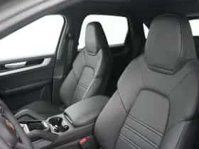 Porsche Cayenne (2025) thumbnail 12