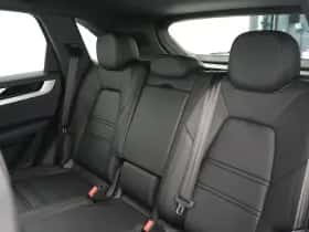 Porsche Cayenne (2025) thumbnail 29