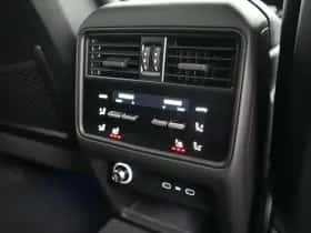 Porsche Cayenne (2025) thumbnail 32