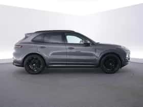 Porsche Cayenne (2025) thumbnail 6