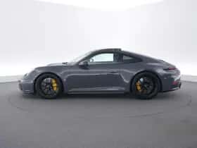Porsche 911 (2025) thumbnail 2
