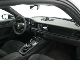 Porsche 911 (2025) thumbnail 35