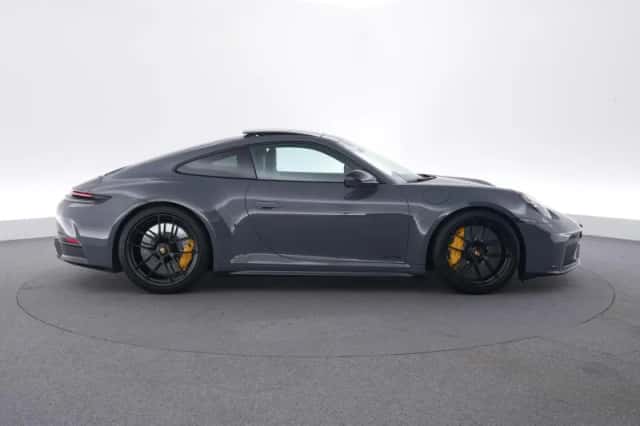 Porsche 911 (2025) thumbnail 6