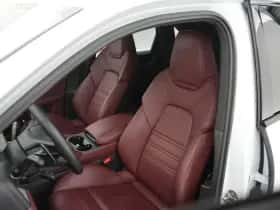 Porsche Cayenne (2024) thumbnail 11